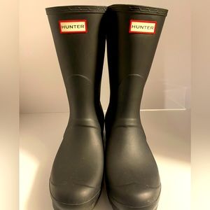 Hunter Women’s Black Short Rain Boot